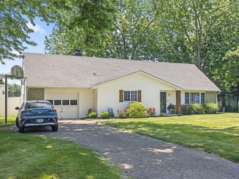 585 Edgewood Drive, Circleville, OH 43113 Photo 4