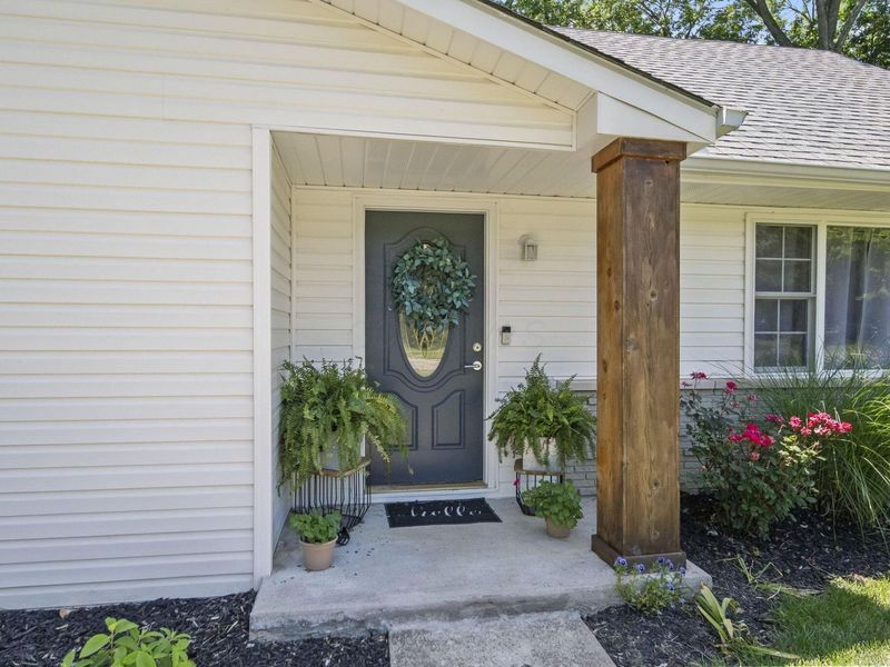 585 Edgewood Drive, Circleville, OH 43113 Photo 7