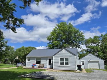 2118 Lincoln Street, Beatrice, NE 68310