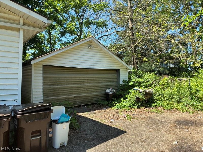1021 Lakeview Avenue NW, Canton, OH 44708 Photo 4
