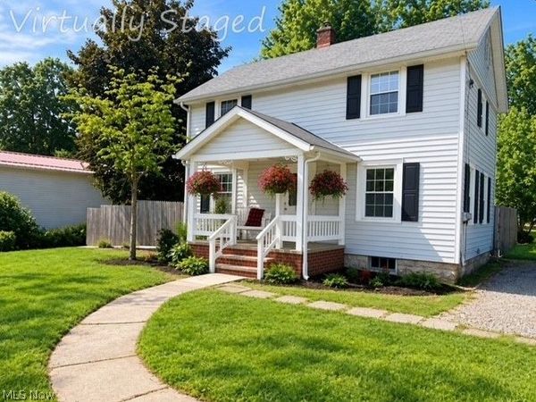 140 South Street NW, Navarre, OH 44662