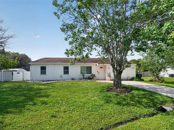 2832 SE GANTRY COURT , PORT ST LUCIE, FL 34952