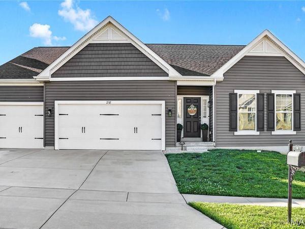 218 Carlton Point Drive, Wentzville, MO 63385