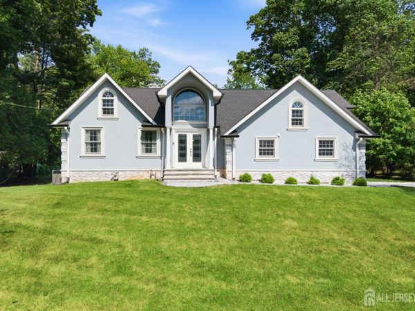 6 Whitewood Road, Edison, NJ 08820