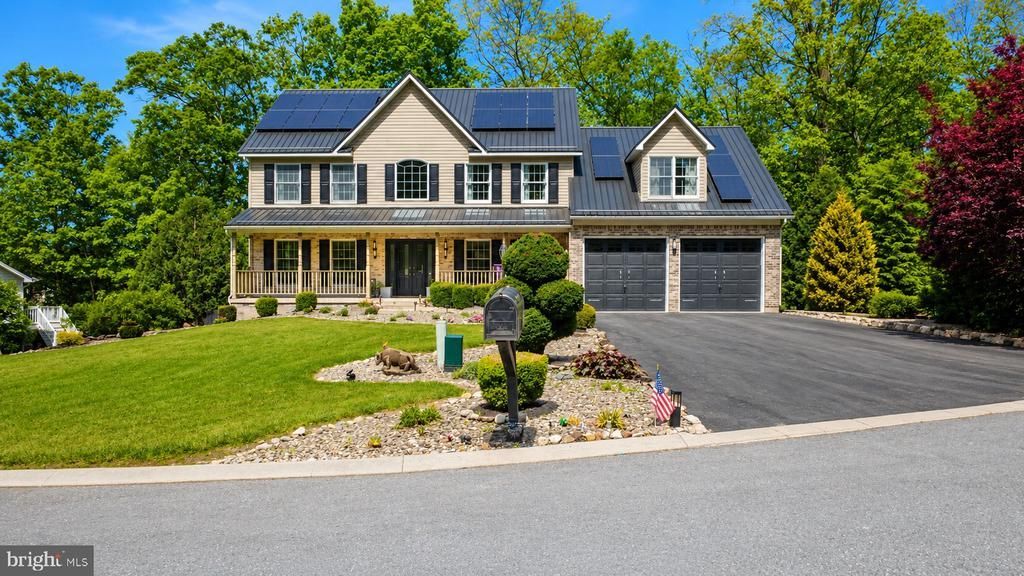 2204 ACORN CIRCLE , HUNTINGDON, PA 16652