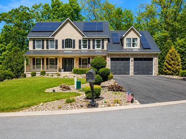 2204 ACORN CIRCLE, HUNTINGDON, PA 16652