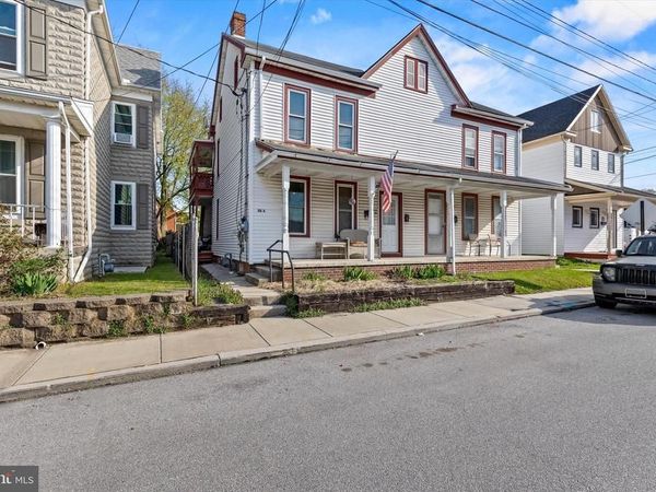 30 W MIDDLE STREET , HANOVER, PA 17331