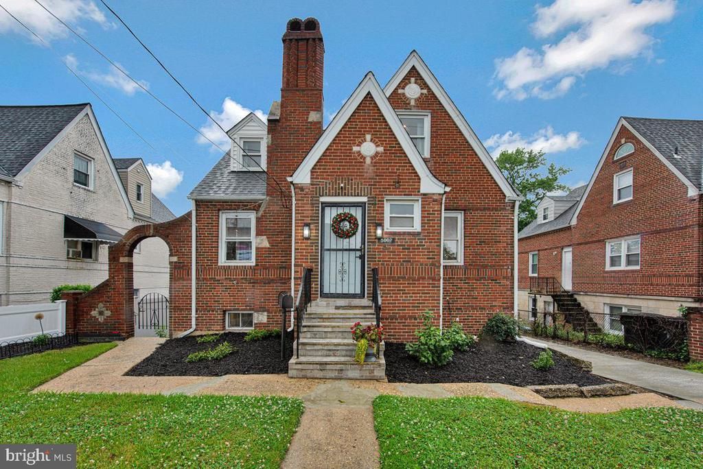 5002 SILVER HILL ROAD, SUITLAND, MD 20746