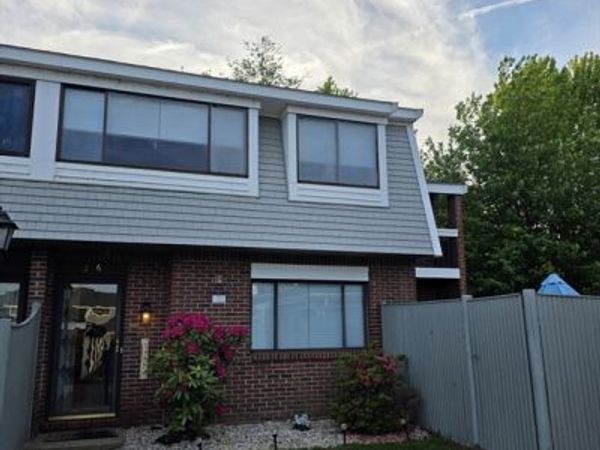 206 Greenbrook Dr, Unit 206, Stoughton, MA 02072