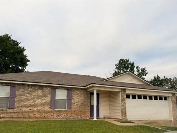 7504 Pecanwood Court, Haughton, LA 71037