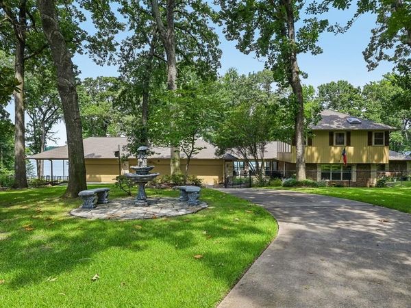 352 County Road 1299 , Yantis, TX 75497