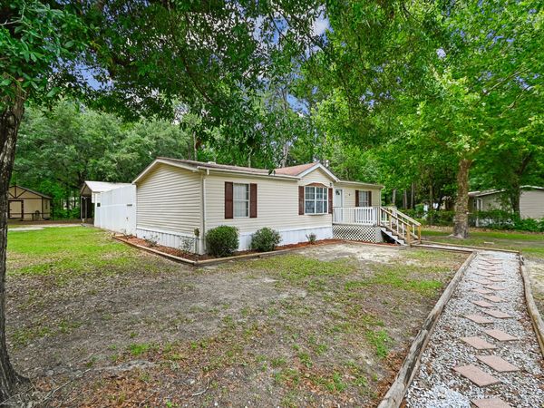 24 Oak Place, Freeport, FL 32439