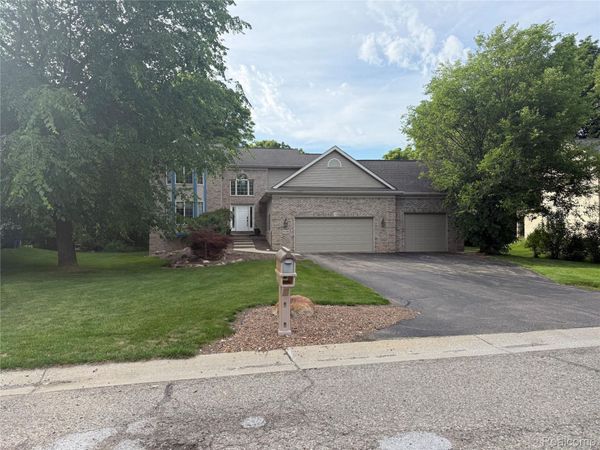 8318 Mill Pointe Court, Atlas Township, Mi 48438