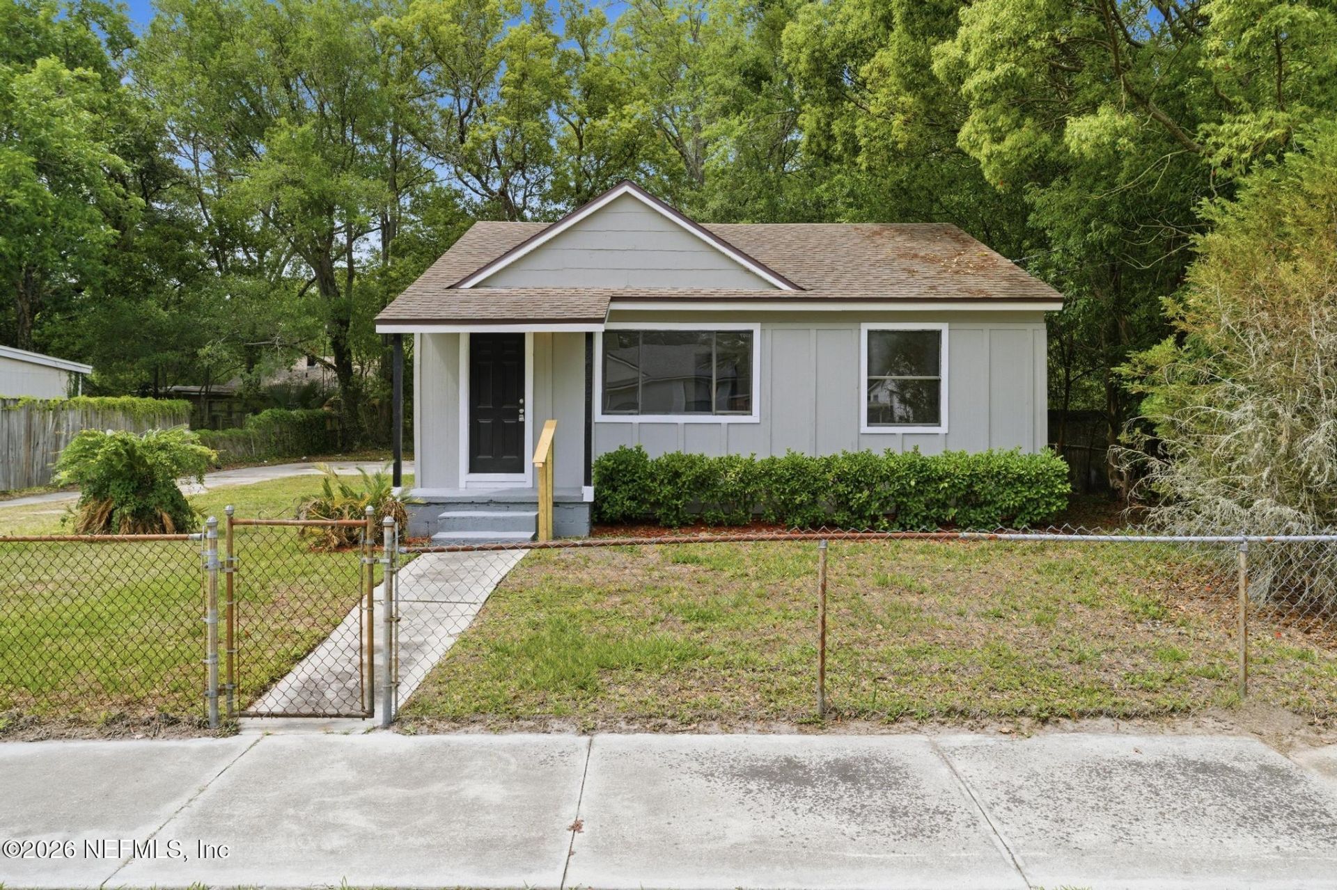 3055 2nd St Circle, Jacksonville, FL 32254 Main Photo