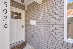 5026 Village Alley photo 4