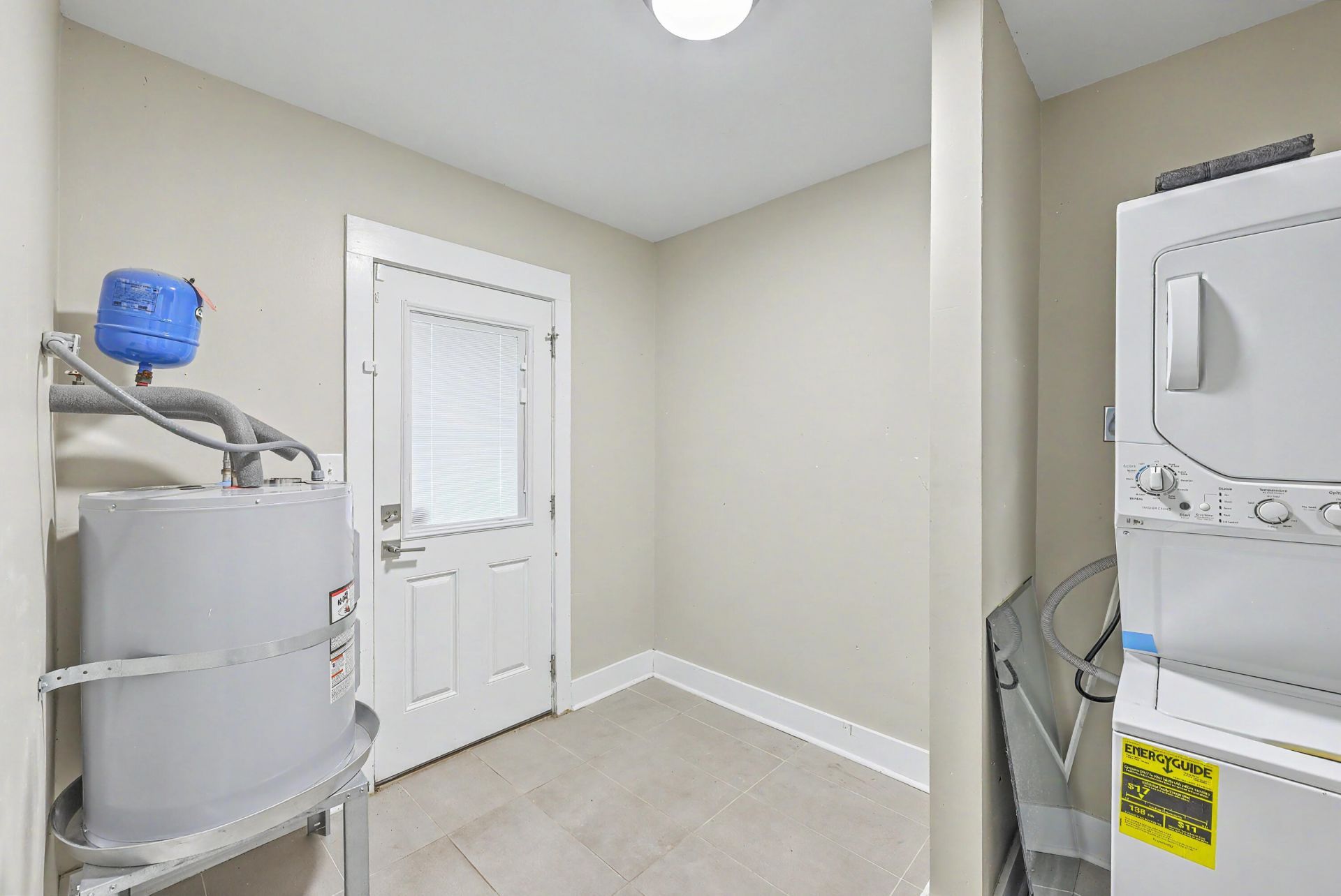 5026 Village Alley Photo 23