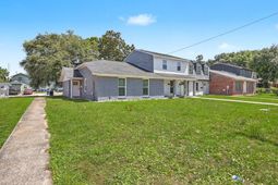 5026 Village Alley photo 4