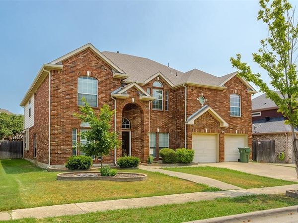 107 Pinedale Drive, Mansfield, TX 76063