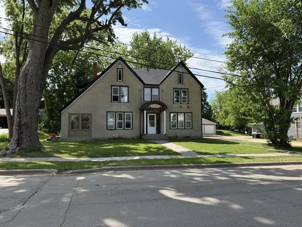 160 N Hickory Street, Platteville, WI 53818