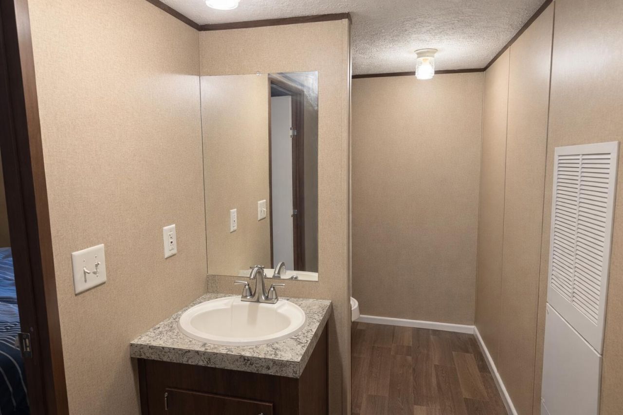 746 Madison Street Photo 11