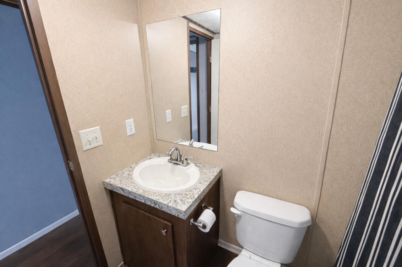 746 Madison Street Photo 14