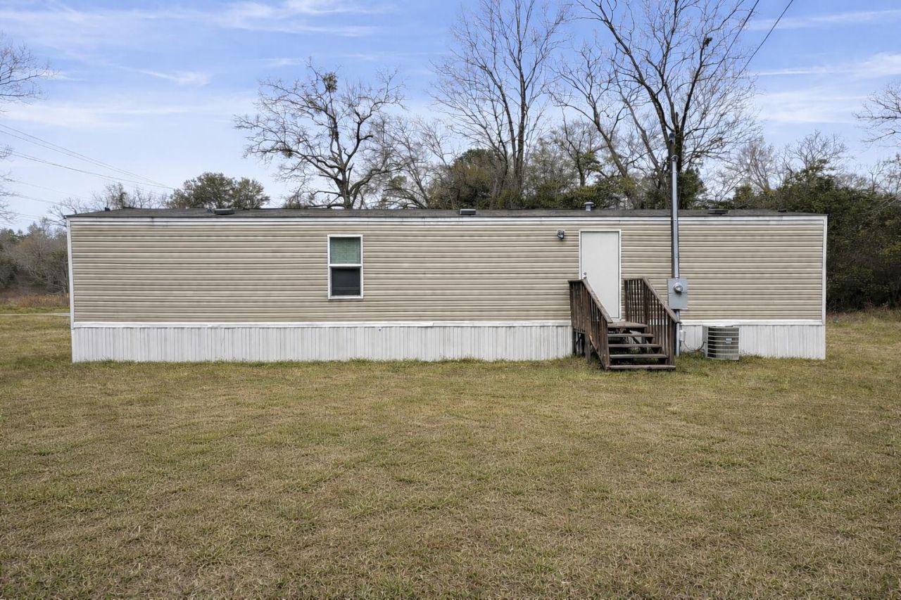 746 Madison Street Photo 17