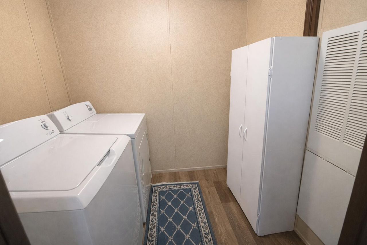 746 Madison Street Photo 8