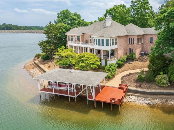 8 Guindola Circle, Hot Springs Village, AR 71909