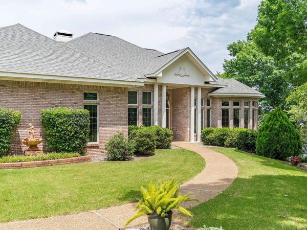 8 Guindola Circle, Hot Springs Village, AR 71909