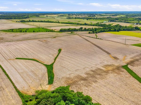 180TH ST, Muscatine, IA 52761