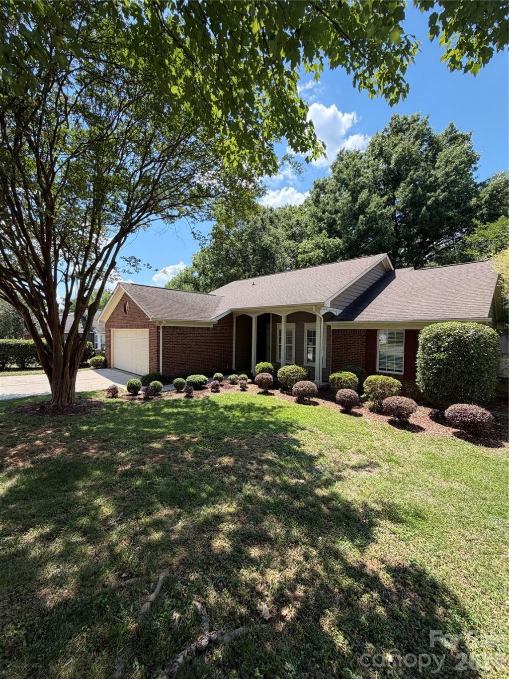 12207 Landing Green Drive , Charlotte, NC 28277 Main Photo