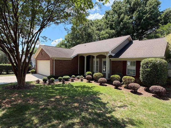 12207 Landing Green Drive , Charlotte, NC 28277