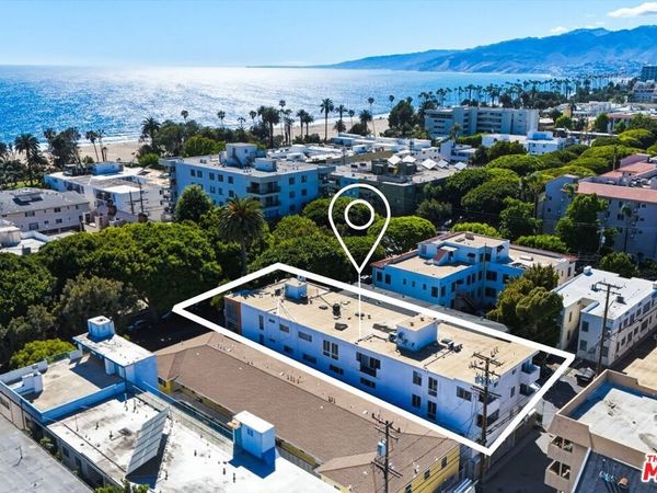 917 2nd Street, Unit 205, Santa Monica, CA 90403