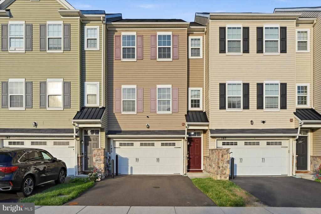 145 MERCER COURT , FAIRLESS HILLS, PA 19030