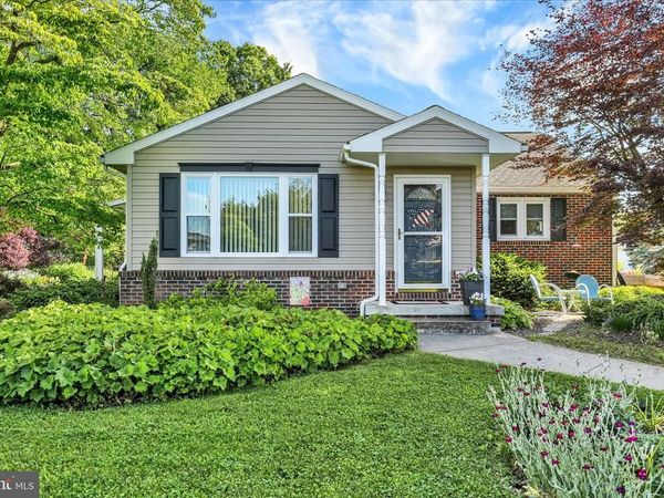 41 W COLLEGE AVENUE, WERNERSVILLE, PA 19565