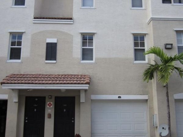 5980 W Sample Road, Unit 203, Coral Springs, FL 33063
