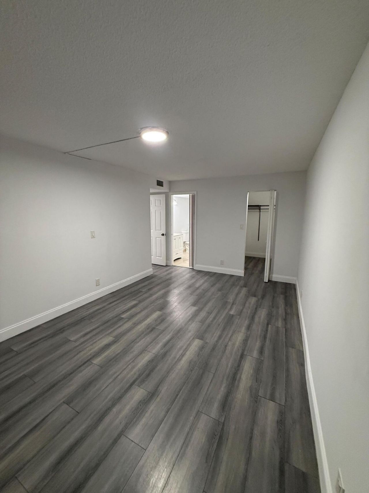 6190 Woodlands Boulevard, Unit 110, Tamarac, FL 33319 Photo
