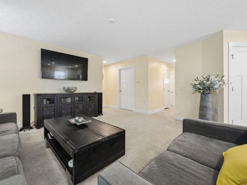 6558 Turning Stone Loop, Canal Winchester, OH 43110 Photo 9