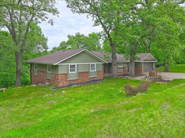 515 Park Road, Estherville, IA 51334