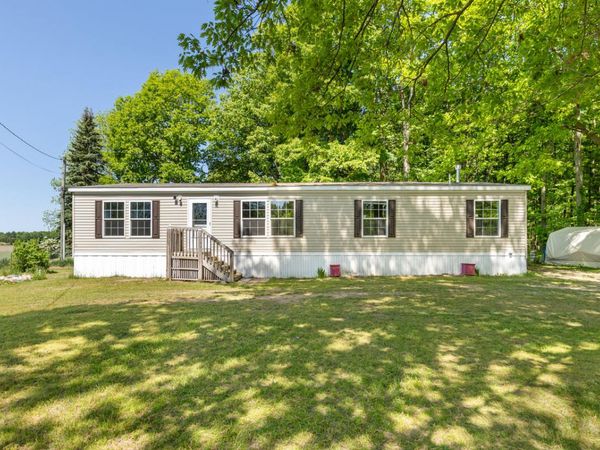 2757 127th Avenue, Morley, MI 49336