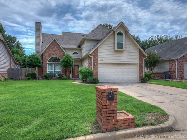 9215 S Erie Avenue , Tulsa, OK 74137