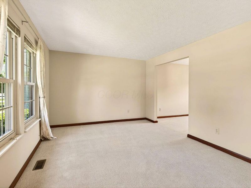 4762 Richland Drive, Columbus, OH 43230 Photo 7