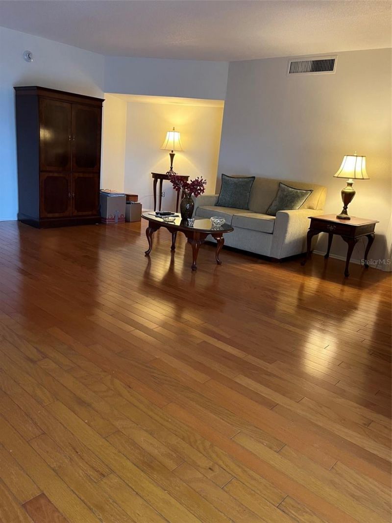 435 S Gulfstream Avenue, Unit 206, Sarasota, FL 34236 Photo