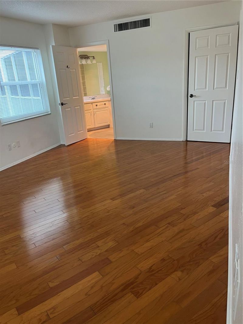 435 S Gulfstream Avenue, Unit 206, Sarasota, FL 34236 Photo