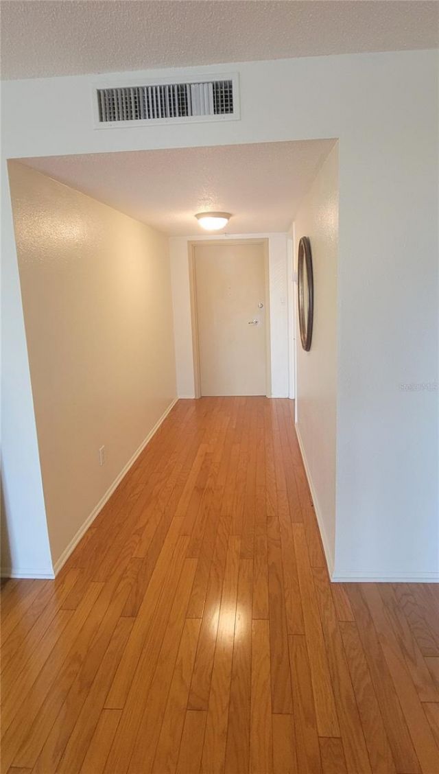 435 S Gulfstream Avenue, Unit 206, Sarasota, FL 34236 Photo