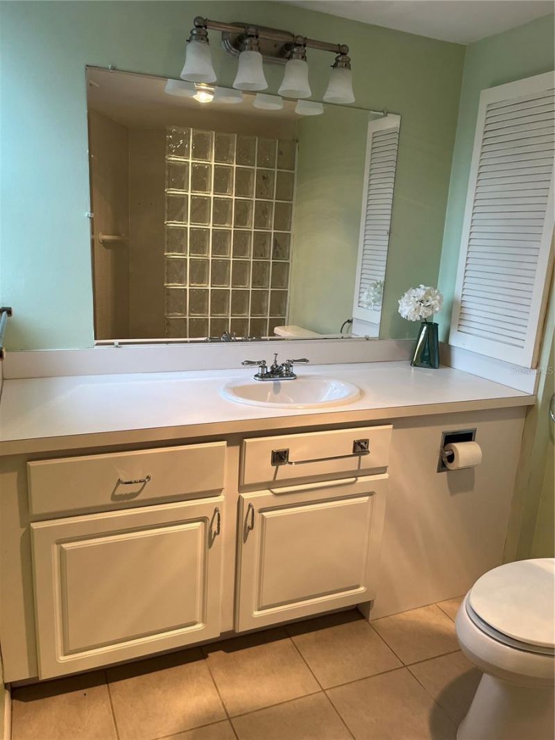 435 S Gulfstream Avenue, Unit 206, Sarasota, FL 34236 Photo