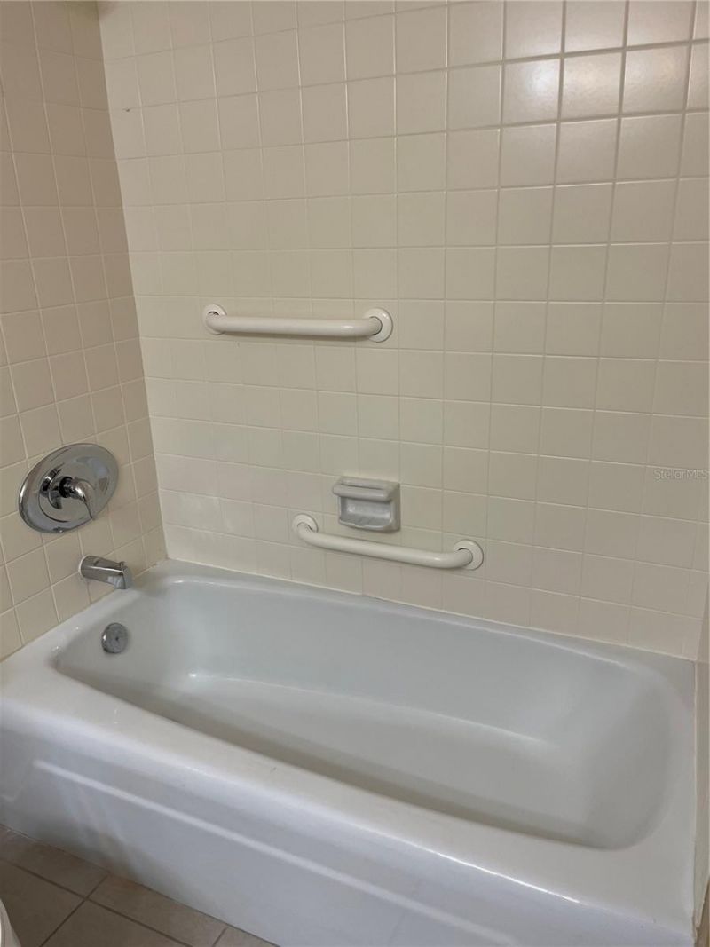 435 S Gulfstream Avenue, Unit 206, Sarasota, FL 34236 Photo