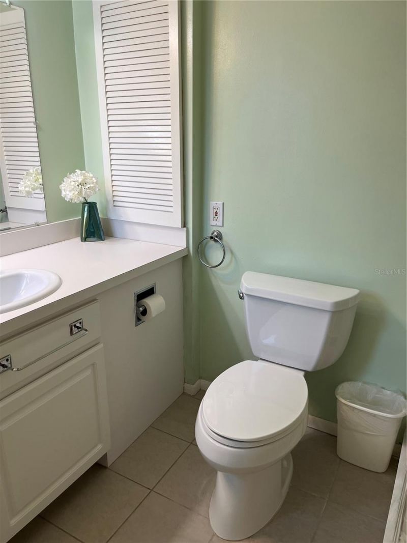 435 S Gulfstream Avenue, Unit 206, Sarasota, FL 34236 Photo