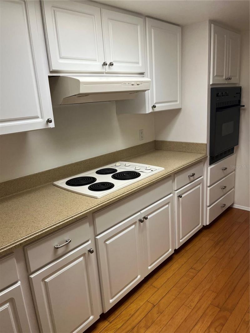 435 S Gulfstream Avenue, Unit 206, Sarasota, FL 34236 Photo