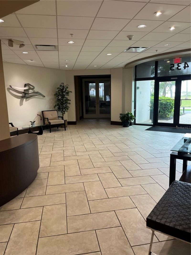 435 S Gulfstream Avenue, Unit 206, Sarasota, FL 34236 Photo